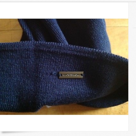 Micheal Kors Initial /MK Logo Beanie Navy Hat - Picture 4 of 8